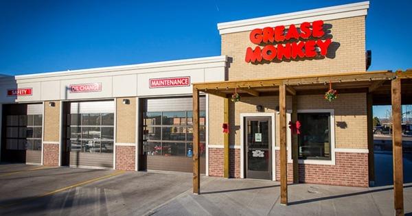 An IFPG Consultant's Candidate Opens a Grease Monkey Franchise in Denver!